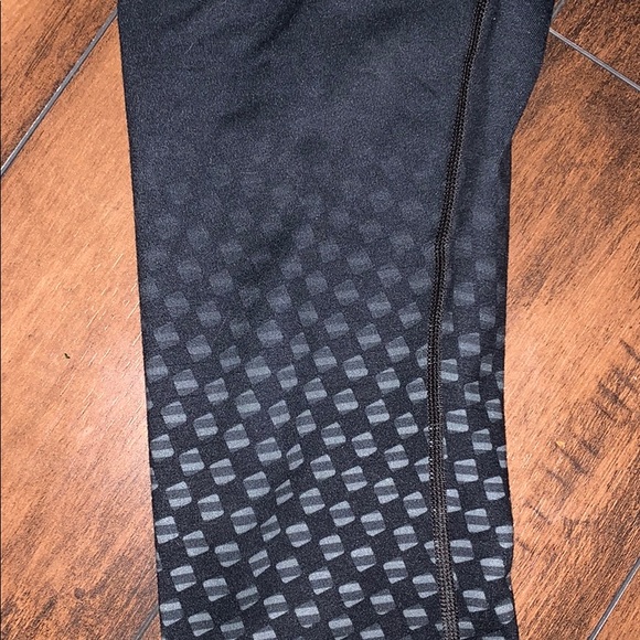 Lululemon leggings - Picture 3 of 6